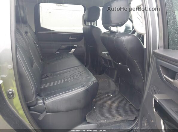 5TFWA5EC4RX035149 2024 TOYOTA LIMITED Gray Vista de la etiqueta del VIN
