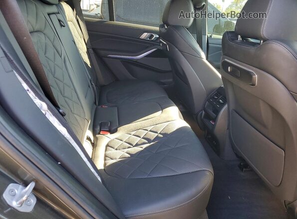 5UX13EU04R9W14687 2024 BMW X5 Green Вид задньої частини салону