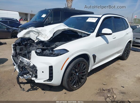 5UX13EU06S9W46157 2025 BMW X5 White Front left