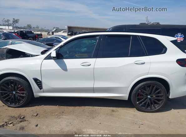 5UX13EU06S9W46157 2025 BMW X5 White 360 interior view