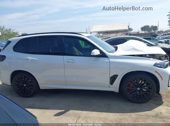 5UX13EU06S9W46157 2025 BMW X5 White Rear interior view