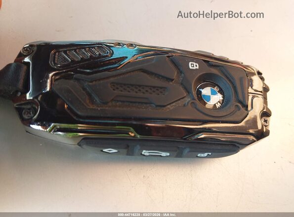 5UX13EU06S9W46157 2025 BMW X5 White Dashboard view