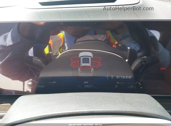 5UX13EU06S9W46157 2025 BMW X5 White Rear seats view