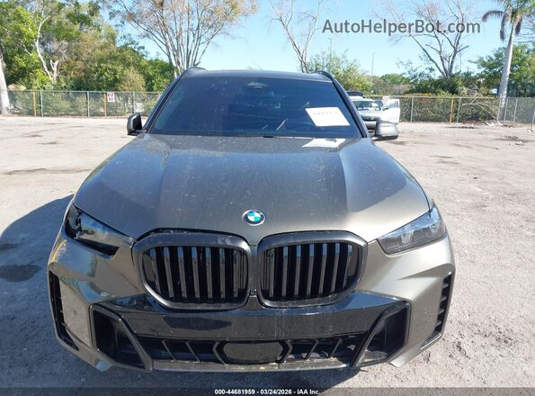 5UX13EU08T9280817 2026 BMW X5 Tan Dashboard view