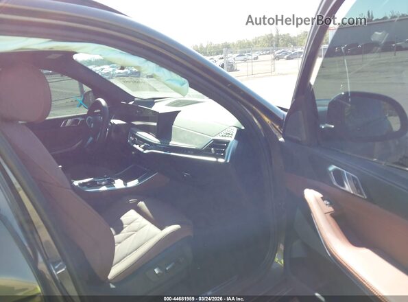 5UX13EU08T9280817 2026 BMW X5 Tan Front interior view