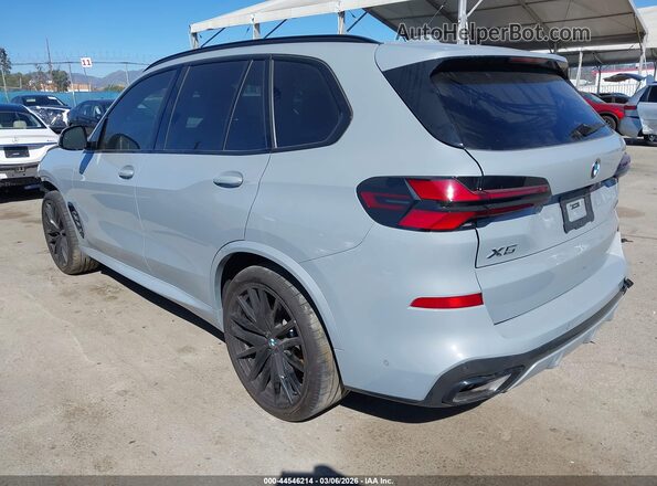 5UX13EU09S9Y02725 2025 BMW X5 Серый 