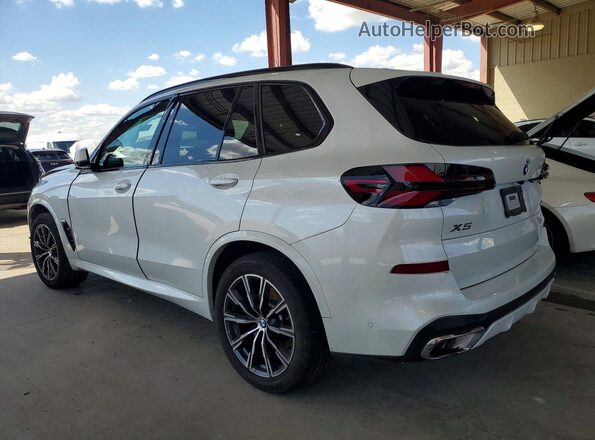 5UX13EU0XT9179844 2026 BMW X5 White Trasero izquierdo