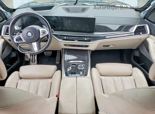 5UX23EM01P9N65305 2023 BMW X7 Silver წინა პანელის ხედი
