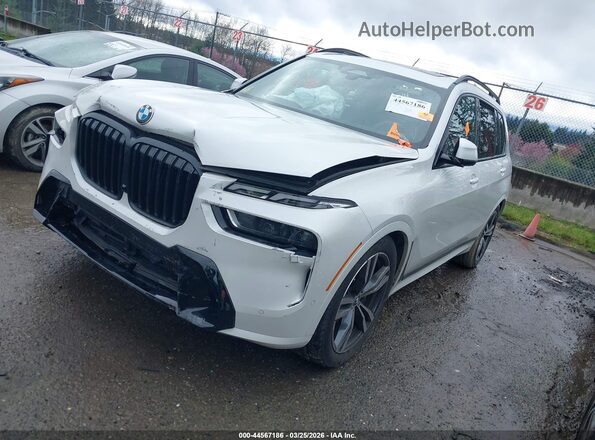 5UX23EM01P9P81669 2023 BMW X7 Белый Передняя левая четверть