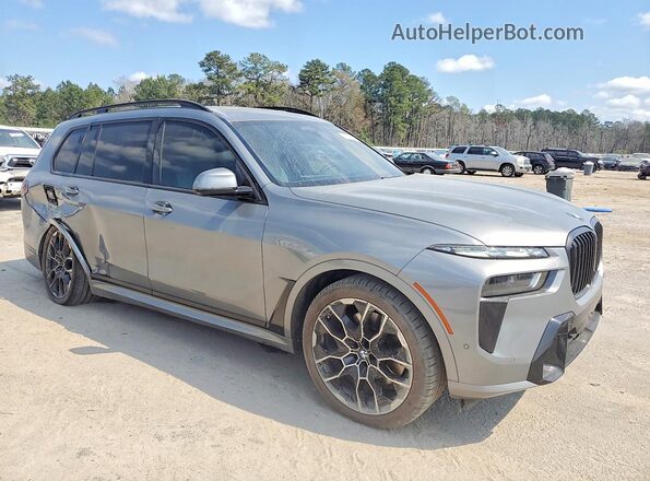 5UX23EM01R9S23534 2024 BMW X7 Gray Przód prawy