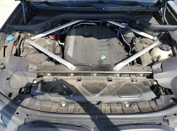5UX23EM01R9S23534 2024 BMW X7 Gray Widok komory silnika