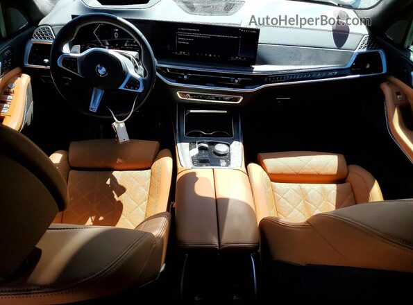 5UX23EM01R9U39738 2024 BMW X7 Charcoal Widok deski rozdzielczej