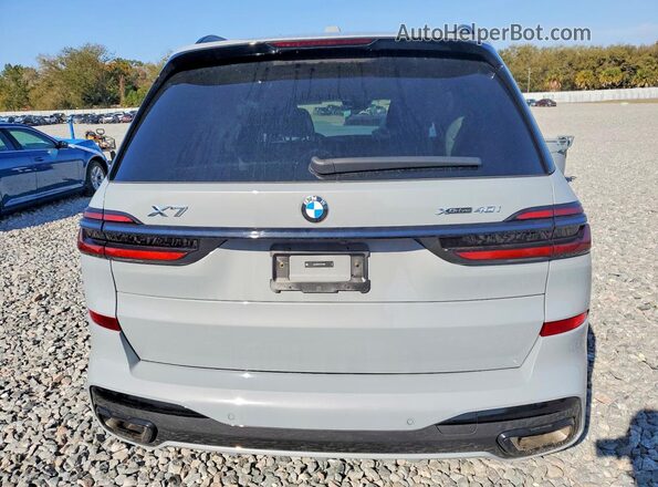 5UX23EM02S9Y44089 2025 BMW X7 Gray Հետևի տեսք