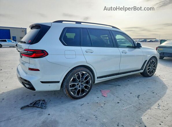 5UX23EM04P9R93367 2023 BMW X7 White Հետևի աջ
