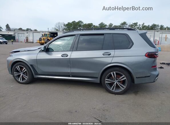5UX23EM04R9S76938 2024 BMW X7 Gray სალონის 360-გრადუსიანი ხედი