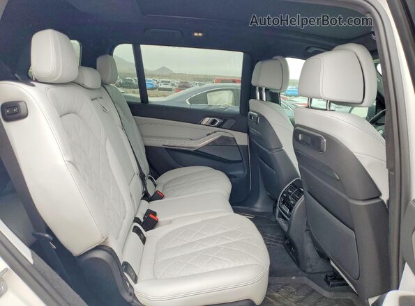 5UX23EM04R9W00499 2024 BMW X7 Белый 