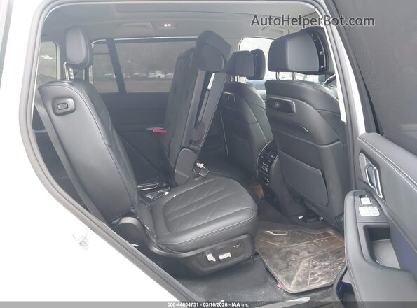 5UX23EM05S9Z99591 2025 BMW X7 White VIN կոդի պիտակի տեսք