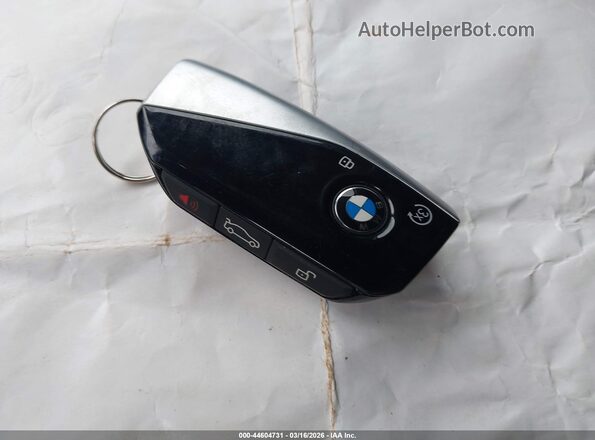 5UX23EM05S9Z99591 2025 BMW X7 White Առջևի վահանակի տեսք