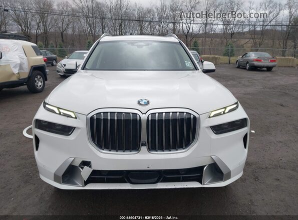 5UX23EM05S9Z99591 2025 BMW X7 White Սարքավորումների վահանակի տեսք