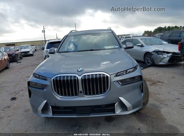5UX23EM06R9V50477 2024 BMW X7 Gray Dashboard view