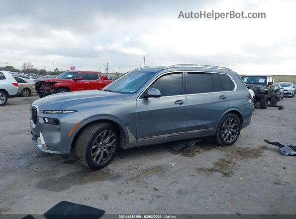 5UX23EM06R9V50477 2024 BMW X7 Gray Rear interior view