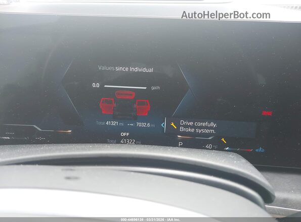 5UX23EM07P9R93153 2023 BMW X7 Black Vista de los asientos traseros