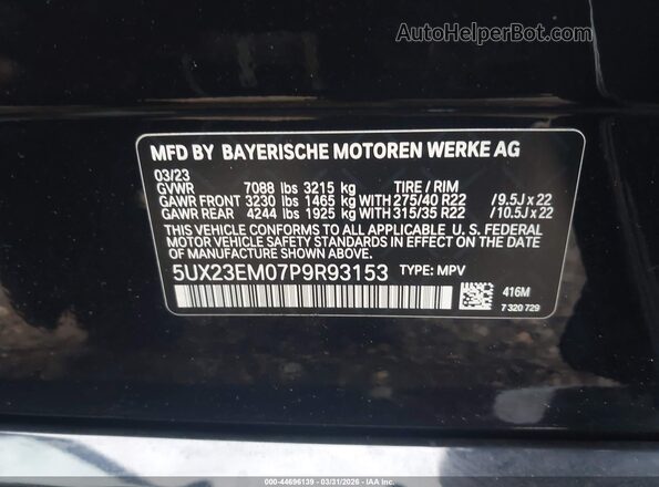 5UX23EM07P9R93153 2023 BMW X7 Black Vista del compartimento del motor