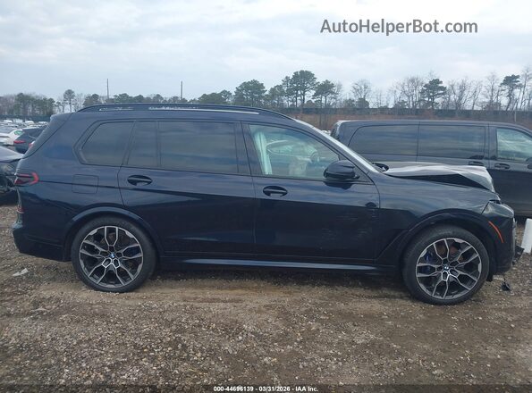 5UX23EM07P9R93153 2023 BMW X7 Black Vista interior trasera
