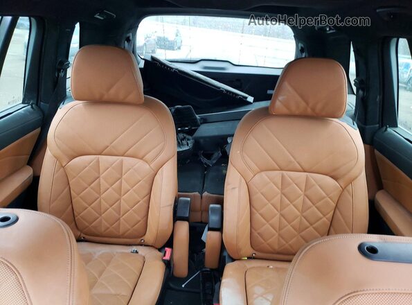 5UX23EM08P9P97044 2023 BMW X7 Brown უკანა სავარძლების ხედი