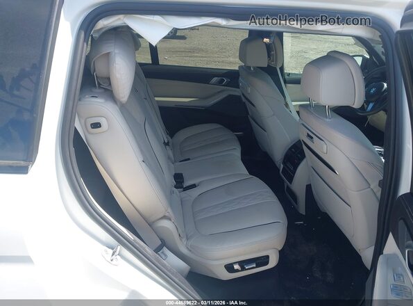 5UX23EM08R9T89565 2024 BMW X7 White 