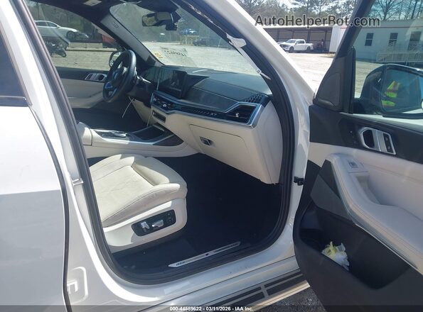 5UX23EM08R9T89565 2024 BMW X7 White 