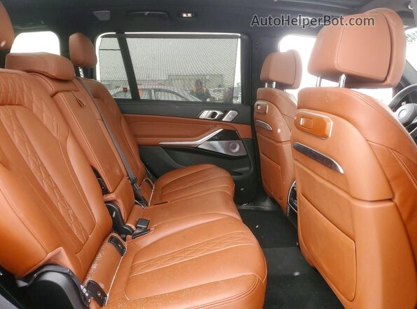 5UX23EM09R9V16078 2024 BMW X7 Black 