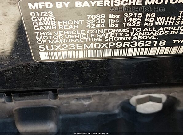 5UX23EM0XP9R36218 2023 BMW X7 Black Widok komory silnika