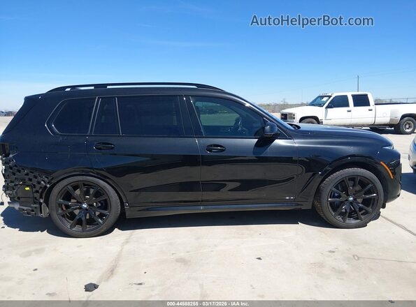 5UX23EM0XP9R36218 2023 BMW X7 Black Widok wnętrza z tyłu