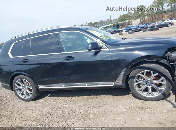5UX23EM0XS9X84580 2025 BMW X7 Black Вид задньої частини салону
