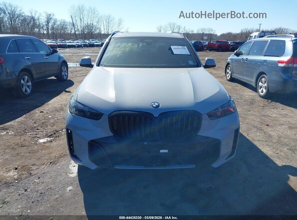 5UX23EU02R9S66490 2024 BMW X5 Gray Vista del salpicadero