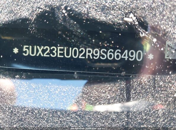 5UX23EU02R9S66490 2024 BMW X5 Gray Vista del compartimento del motor