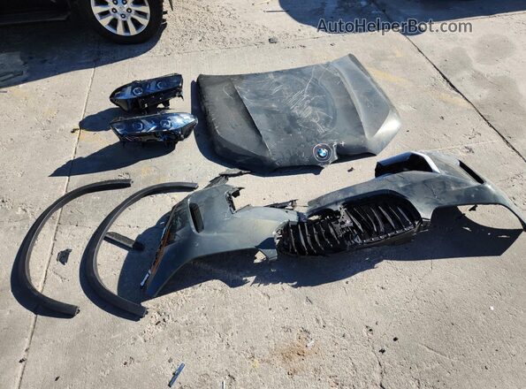 5UX23EU02T9165750 2026 BMW X5 Gray Widok naklejki z numerem VIN