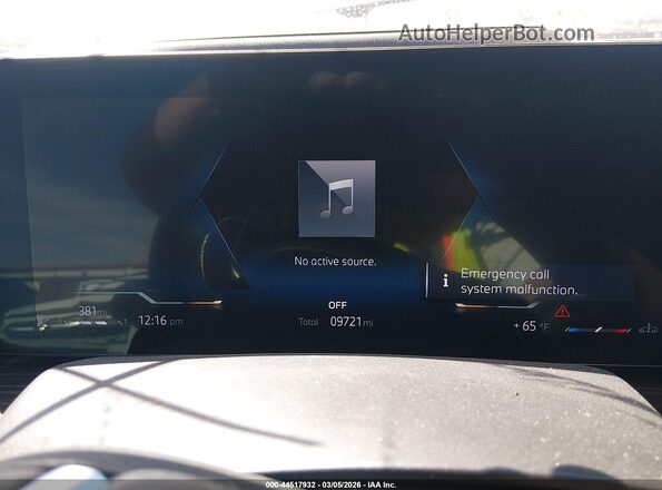 5UX23EU05S9Y84179 2025 BMW X5 White Widok tylnych siedzeń
