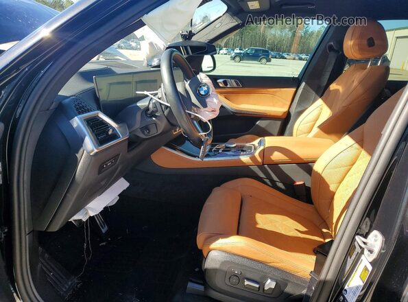 5UX23EU07S9Y68386 2025 BMW X5 Black Front interior view