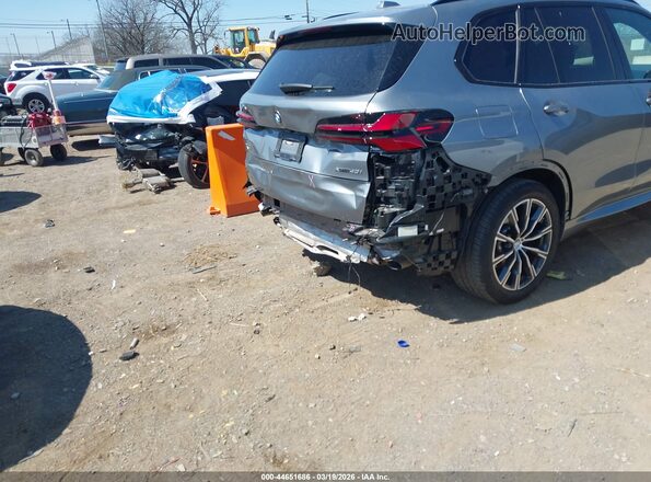 5UX23EU09R9S34412 2024 BMW X5 Gray Vista frontal