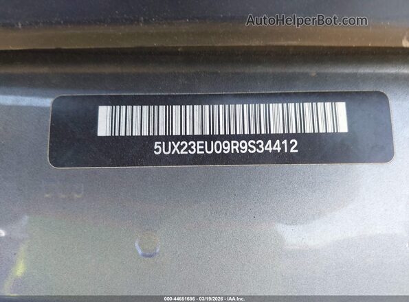 5UX23EU09R9S34412 2024 BMW X5 Gray Vista del compartimento del motor