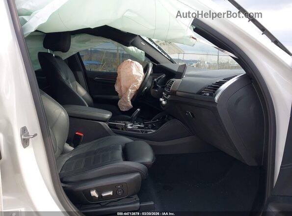 5UX2V1C06M9F26017 2021 BMW X4 White Սալոնի դիմացի տեսք