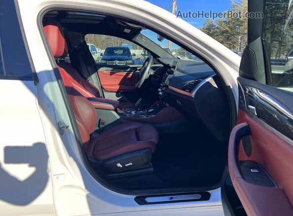 5UX2V1C08M9G98579 2021 BMW X4 White 