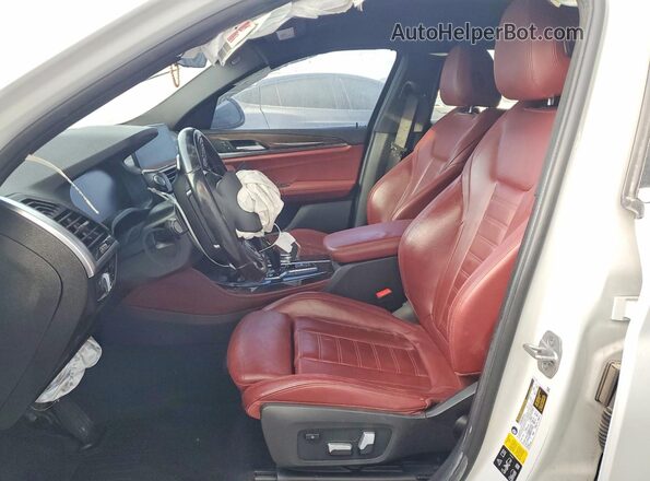 5UX2V1C0XM9F38221 2021 BMW X4 White Vista interior delantera