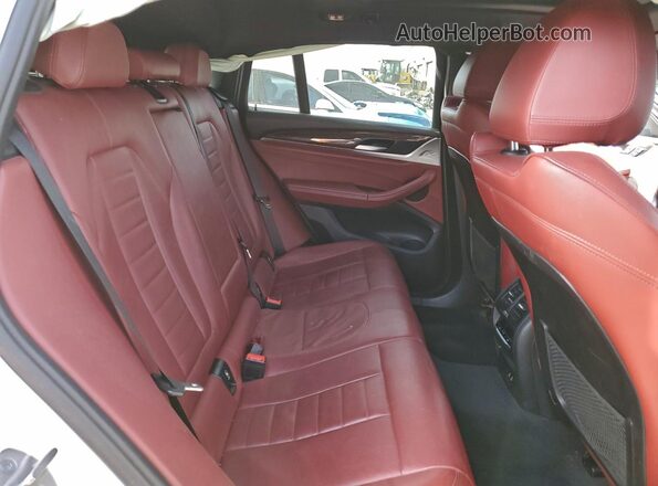 5UX2V1C0XM9F38221 2021 BMW X4 White Vista interior trasera