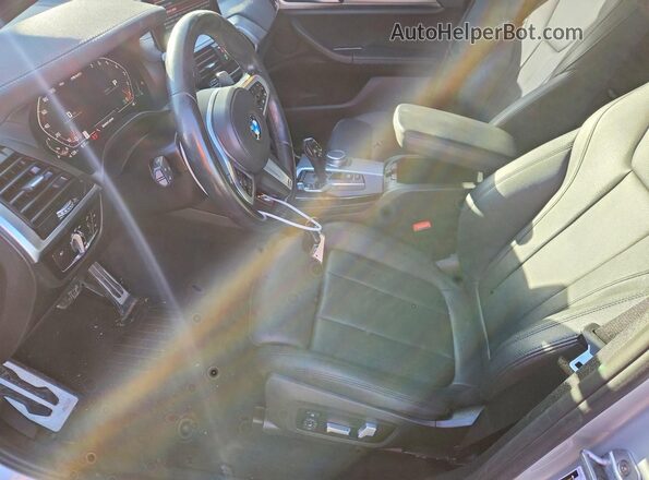 5UX2V5C03L9B17804 2020 BMW X4 Silver Widok wnętrza z przodu