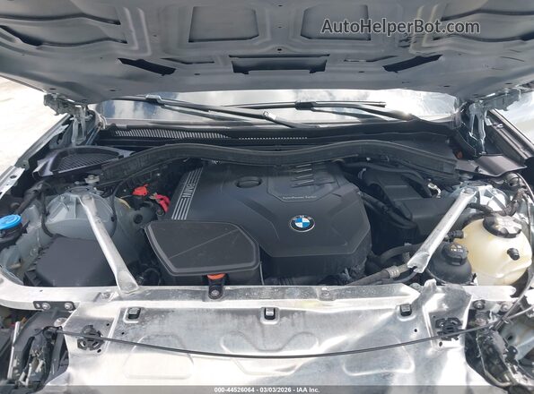 5UX33DT01R9X29946 2024 BMW X4 Gray Vista trasera