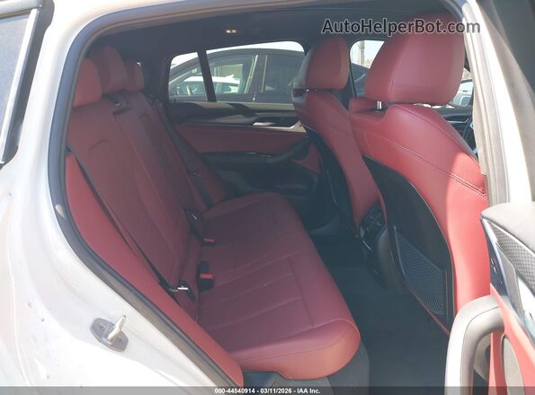 5UX33DT02P9R99684 2023 BMW X4 Белый 