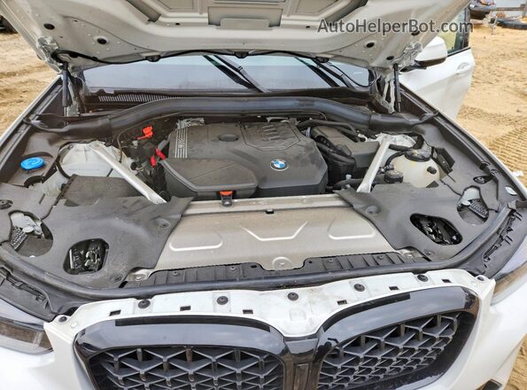 5UX33DT04P9S68934 2023 BMW X4 White Вид підкапотного простору